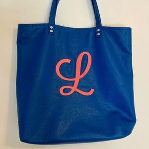Thirty one  AROUND TOWN TOTE royal blue with bright coral “L“